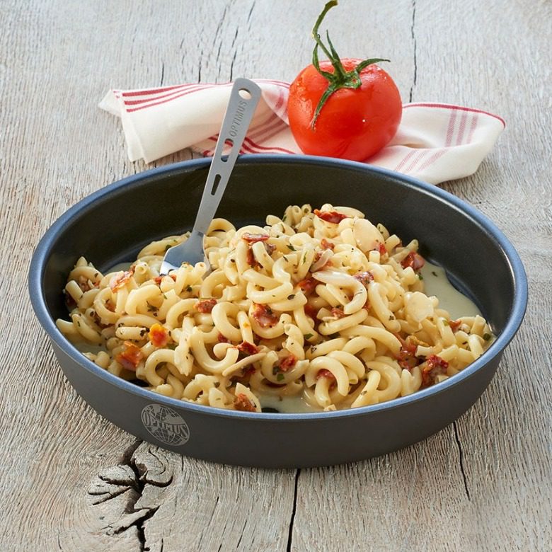 trekn-eat-zalm-pesto-met-pasta-2 trekn eat zalm pesto met pasta 2